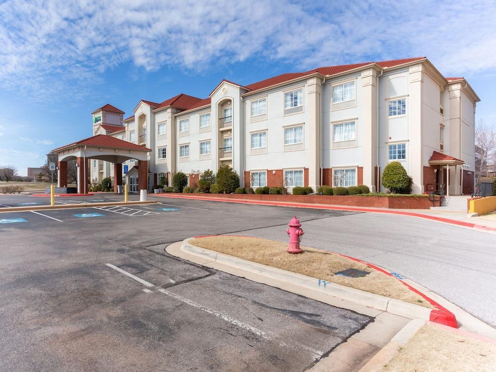 Holiday Inn Express & Suites Oklahoma City Northwest By Ihg Ngoại thất bức ảnh